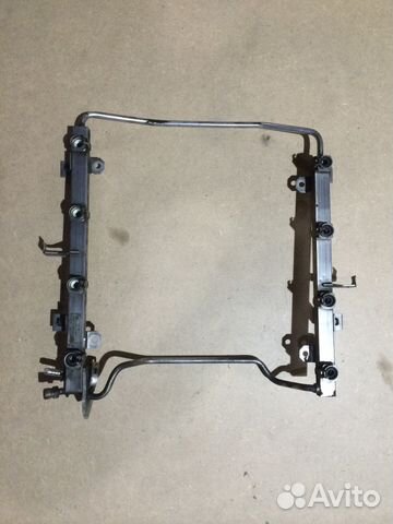 Топливная рейка Audi A8 long 4.2i 077133681l