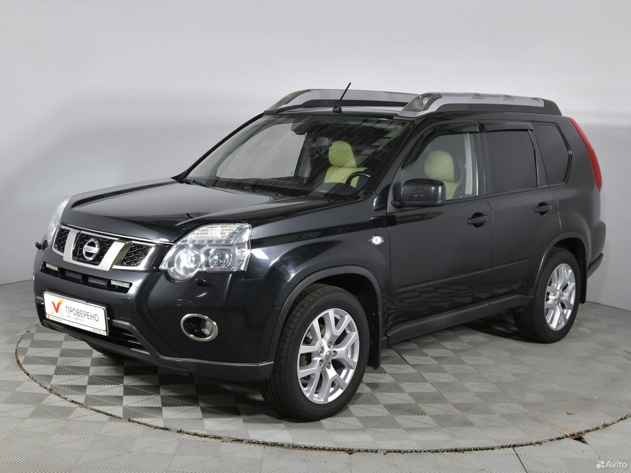 Nissan x-Trail 2013 2.0 механика 141