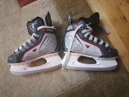 Коньки хоккейные