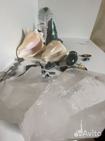 Минералы друзы горный хрусталь лабрадор гранат