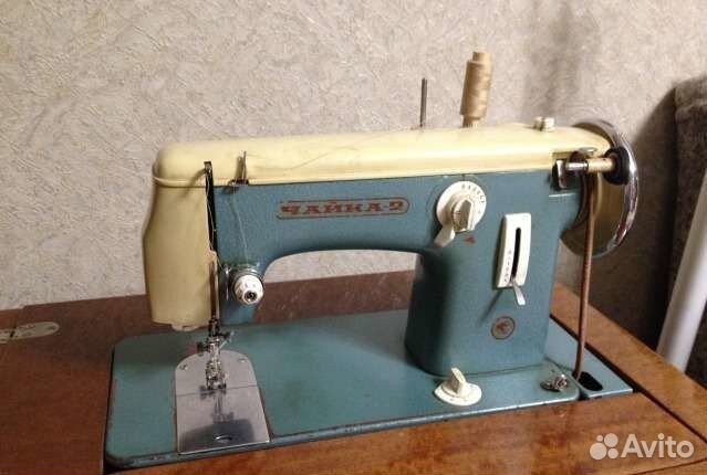 Швейная машина Чайка. Ножная. В тумбе