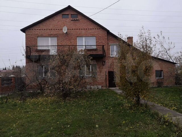 Дом 180 м² на участке 5 сот.