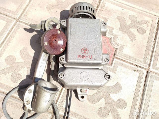 Телефон карабельный, шахтный, бункерский