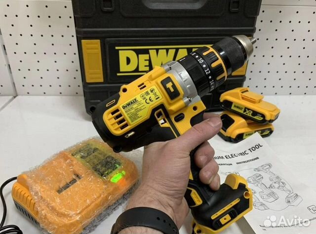 Шуруповерт Dewalt 18V новый