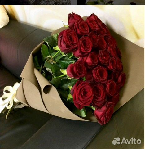 Букет Розы красные 35 шт Explorer Эквадор