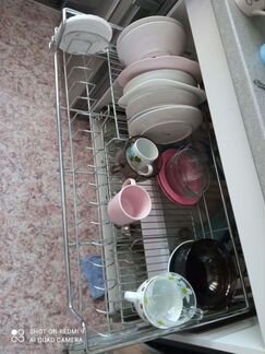 Выдвижная нижняя корзина под посуду