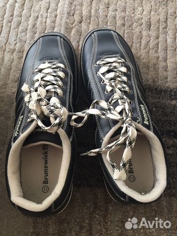 Шар и туфли для боулинга