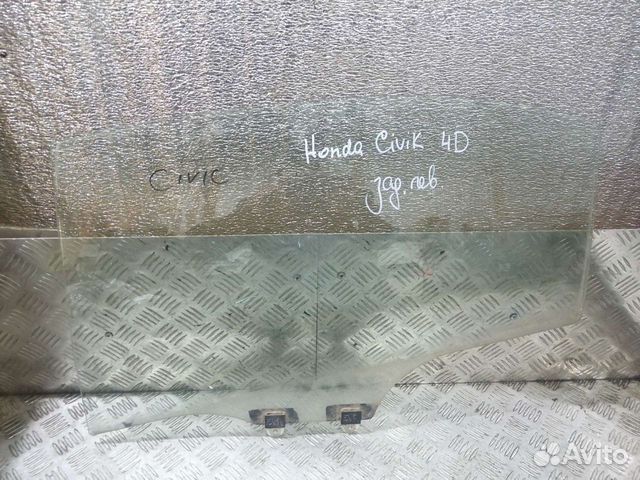 Стекло задней левой двери Honda Civic 4D