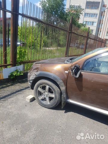 Renault Duster 2.0 МТ, 2013, битый, 140 000 км