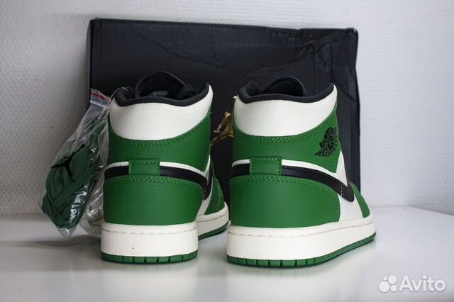 Nike Air Jordan 1 Mid 'Pine Green'