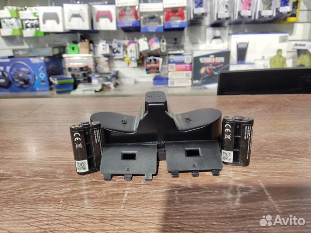 Зарядная станция для xbox one + 2 аккумулятора