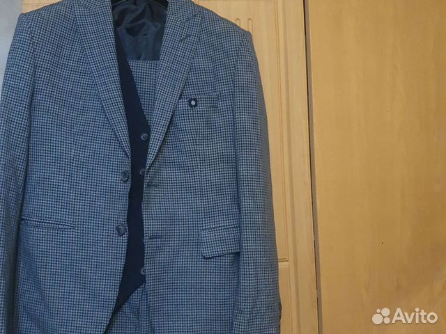 Мужской костюм тройка 46-48