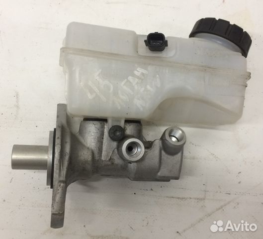 Главный тормозной цилиндр с бачком рено логан 2015
