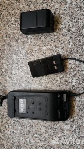Продам зарядку и аккумулятор для камер sony