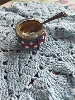 Солонка с ложечкой