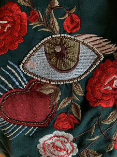 Толстовка утеплённая с вышивкой