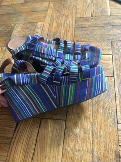 Босоножки женские