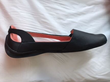 Спортивные женские открытые кроссовки Puma