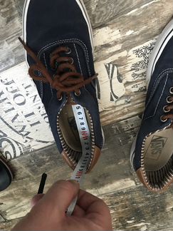Продаю кроссовки Vans 39р. по стельке 25см(лот2)