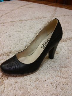 Кожаные туфли новые