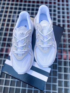 Кроссовки Adidas Ozweego