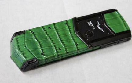 Vertu Signature S Green Alligator