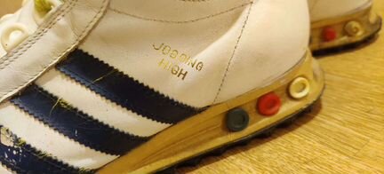 Винтажные кроссовки Addidas