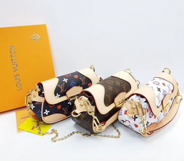 Новая женская сумка кожа на цепочке Louis Vuitton