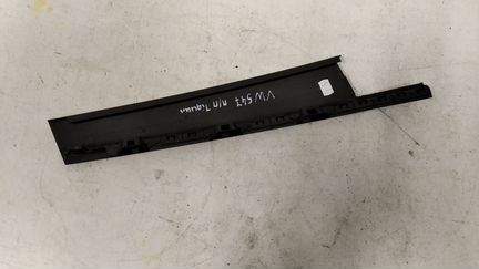 Накладка стойки двери передняя правая VW Tiguan 2