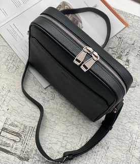 Мессенджер Brioni