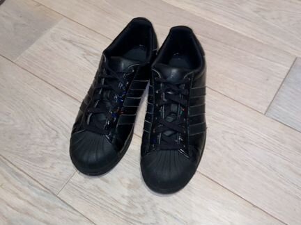 Adidas superstar чёрные оригинал 7,5us 8uk