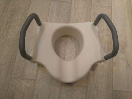 Насадка на унитаз после операции