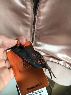 Атласный бомбер Stradivarius новый