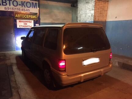 Спойлер Dodge Caravan