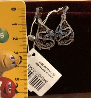 Золотые серьги с бриллиантами