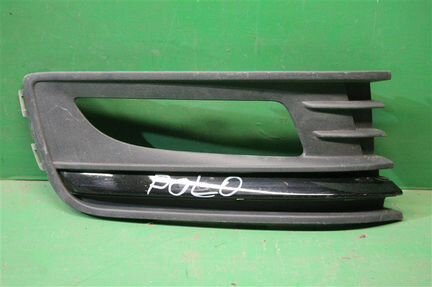 Накладка птф правая Volkswagen Polo 5 sedan 2015