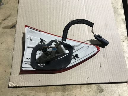 Фонарь правый в крышку багажника Ford Kuga