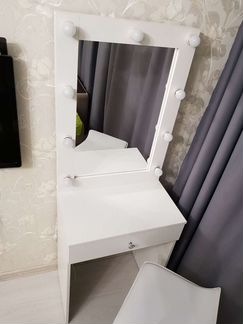 Гримерный стол