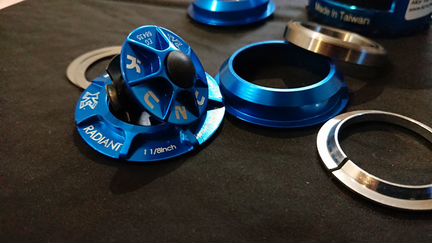 Рулевая колонка kcnc Headset Radiant R2 Blue