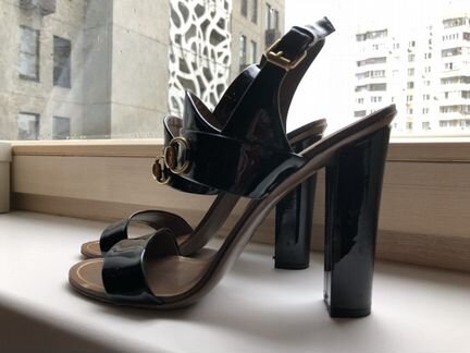 Gucci. Босоножки. 40р