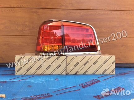 Задний левый фонарь LX570 Наружный