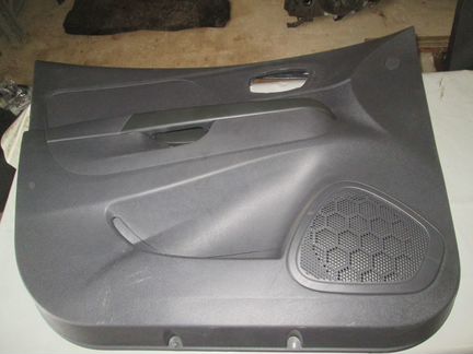 Передние дверные кассеты на Renault Kaptur