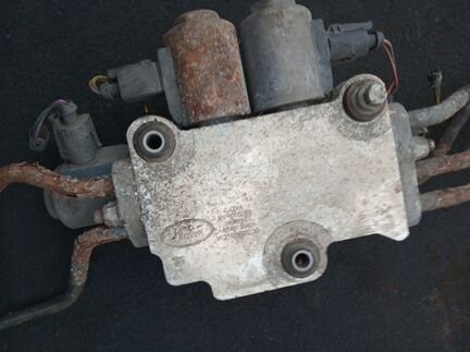 Блок клапанов RVH000065 Range Rover Sport L320 05