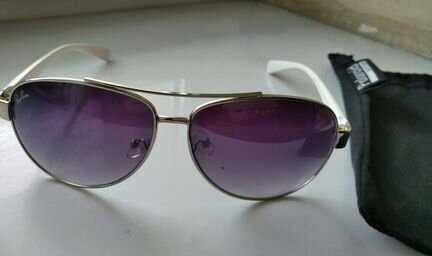 Солнцезащитные очки различных моделей