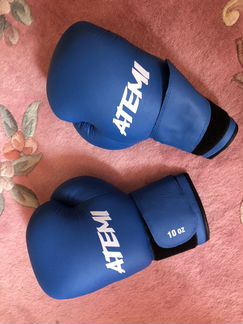 Боксерские перчатки