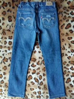 Джинсы levis 134р