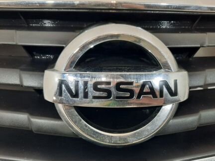 Решетка радиатора передняя Nissan Almera B10