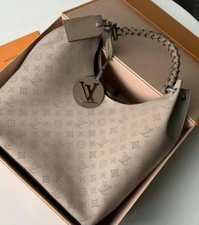 Новая сумка Louis Vuitton Carmel Mahina