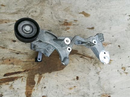 Кронштейн генератора 03H260089G