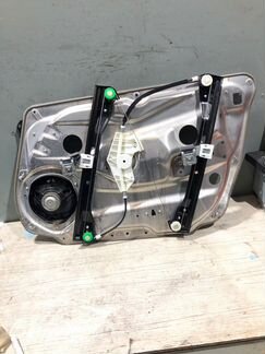 Стеклоподъемник передний левый Mercedes-Benz